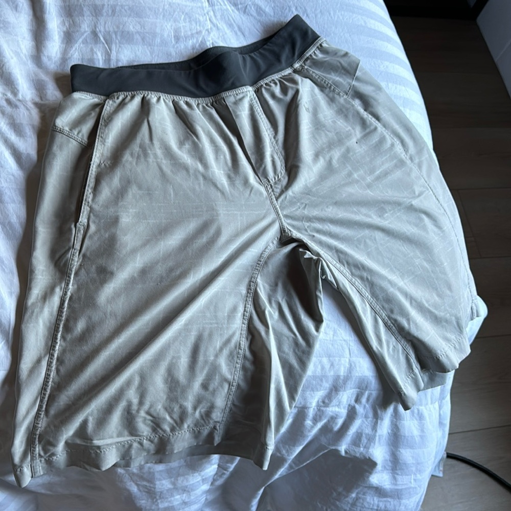 THE short - unlined 9"